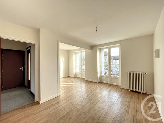 Appartement F2 à louer - 2 pièces - 60.46 m2 - RIOM - 63 - AUVERGNE - Century 21 Agence Girard