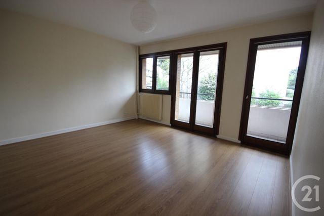 Appartement F2 à louer - 2 pièces - 40.0 m2 - CHAMALIERES - 63 - AUVERGNE - Century 21 Agence Girard